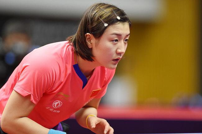 来自世界各 来自世界各