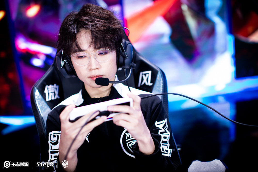 以她出色的 以她出色的